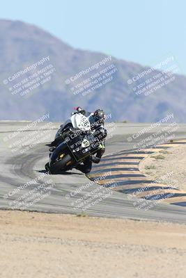 media/Oct-05-2025-CVMA (Sun) [[beeef4f201]]/Race 11-500-400(4)-350 Supersport/